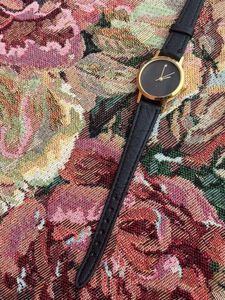 Reloj New Old Stock Vintage Negro/Dorado