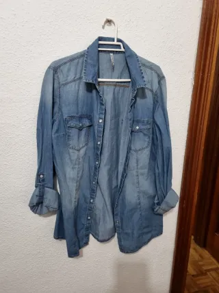 Blusa Stradivarius azul