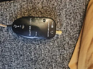 Guitarra Eléctrica Negra + Amplificador Nux