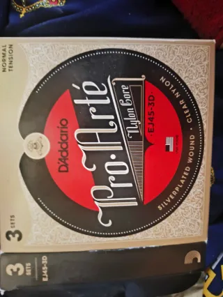 Guitarra Eléctrica Negra + Amplificador Nux