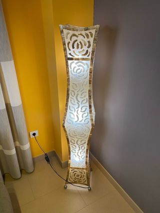 Lámpara de pie decorativa