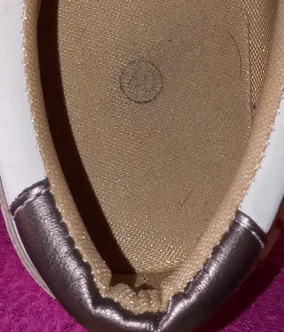 ZAPATILLAS:GRISES T37/BLANCAS T40:1 PARX1,5€