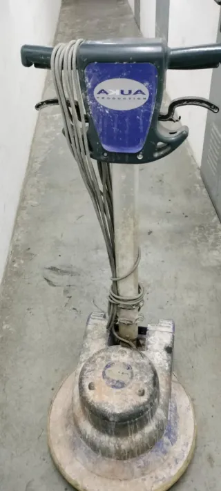 Abrillantadora Profesional Aqua