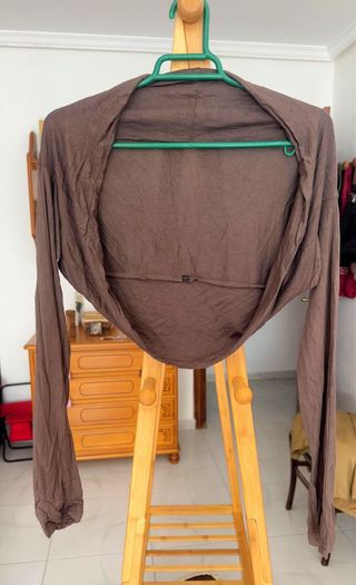 Bolero marrón manga larga