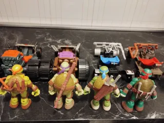 Lotto Tartarughe Ninja con veicoli e armi