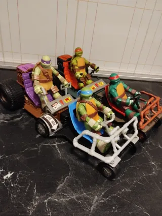 Lotto Tartarughe Ninja con veicoli e armi