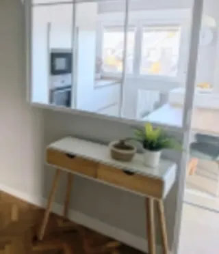 Consola recibidor madera y blanco,cristal superior