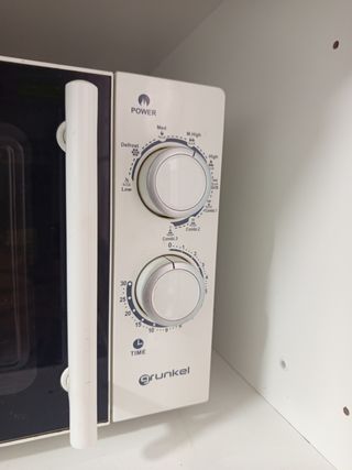 Microondas con grill Grunkel