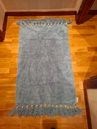 Alfombras azul claro con flecos