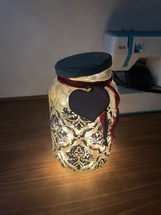 Tarro Decorado con Corazón y Luz