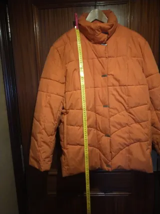 Chubasquero naranja acolchado mujer