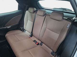 Lexus LBX 1.5 136cv HEV Elegant+