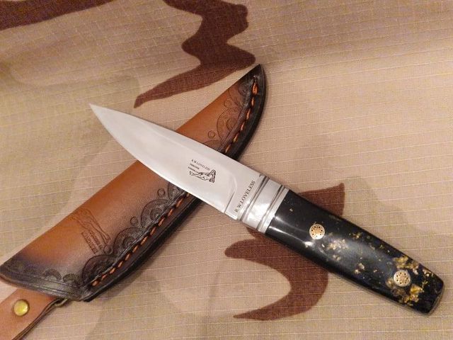 Cuchillo R.W. Loveless