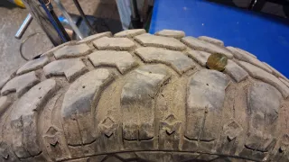 Neumáticos con llanta de chapa