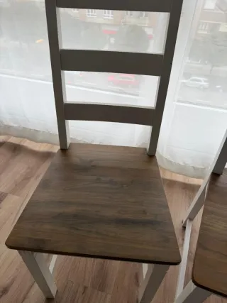 Juego de 2 sillas de madera