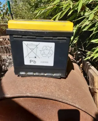 Batería HELLA 12V 50Ah 470A