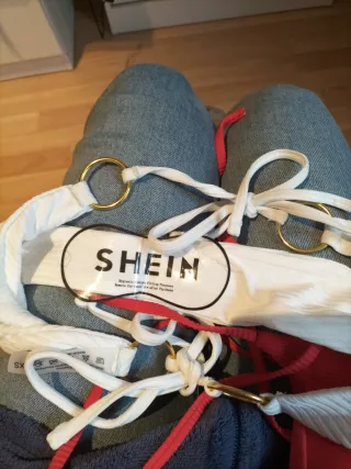 Bikini braguita Blanca y sujetador rojo Talla XS