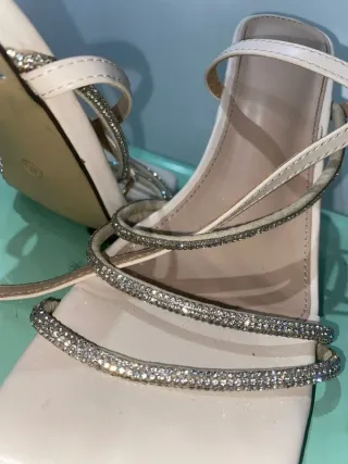 Sandalias Shein tacón tiras brillos T40