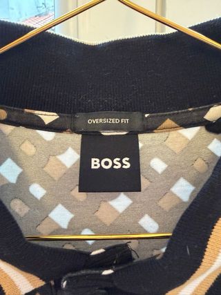 Polo Boss Negro y Dorado