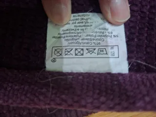 Alfombra pasillo o habitación morada