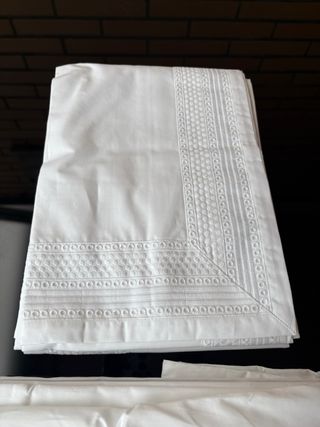 Juego sábanas con almohadones 135 dibujo puntilla