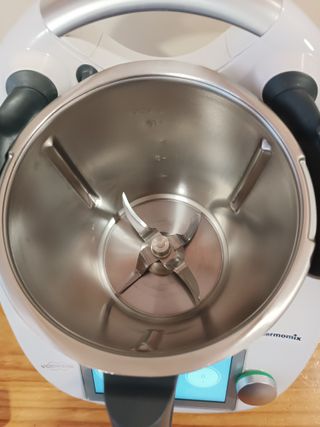 Thermomix TM6 con Accesorios y Cuchilla