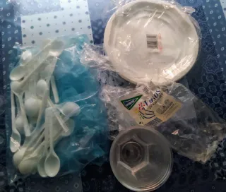 Vajilla Desechable Plástico y Papel