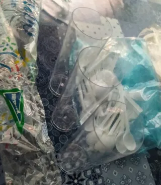 Vajilla Desechable Plástico y Papel