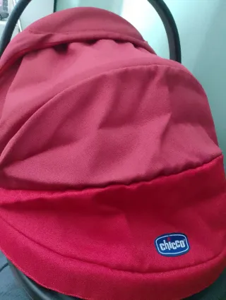 Capazo bebé Chicco con sombrilla