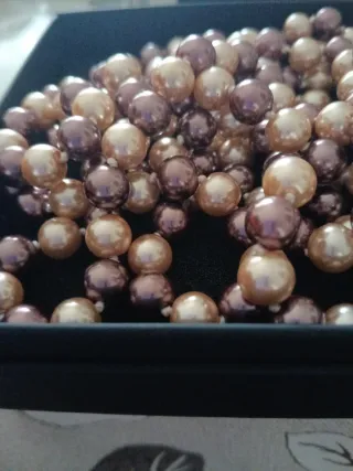 Collar largo perlas marrón y dorado