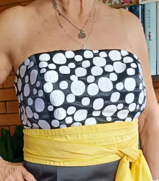 Vestido fiesta negro y amarillo lunares