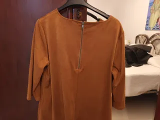 Vestido antelina manga francesa