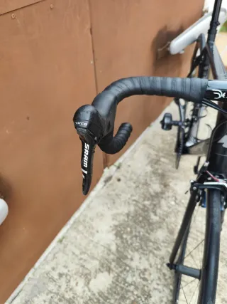 Bicicleta de carretera MMR carbono