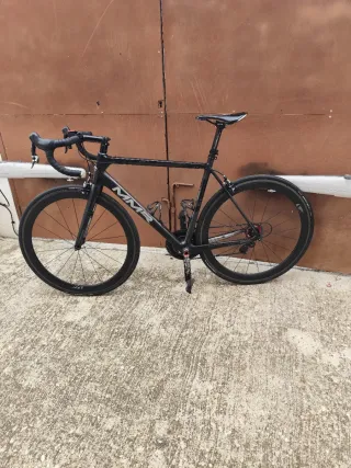 Bicicleta de carretera MMR carbono
