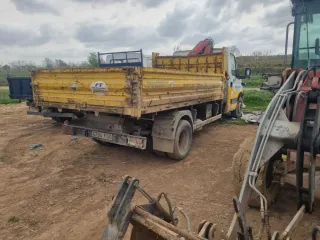 Iveco grúa con pluma