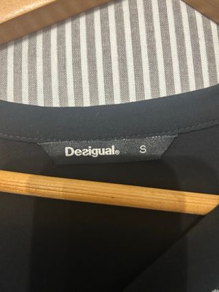 Camisa Desigual manga larga estampada Talla S