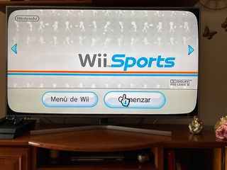 Nintendo Wii Roja con Mandos y Juegos