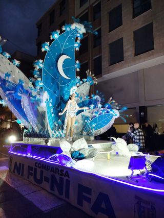 Traje de Reina y Carroza