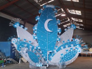 Traje de Reina y Carroza