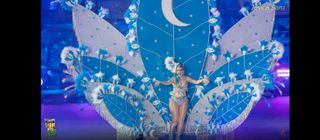 Traje de Reina y Carroza