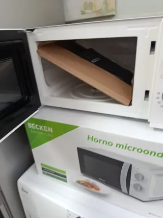 Microondas Becken RFI140R 60€