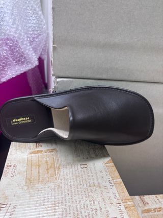 Zapatilla piel Espinosa caballero talla 40