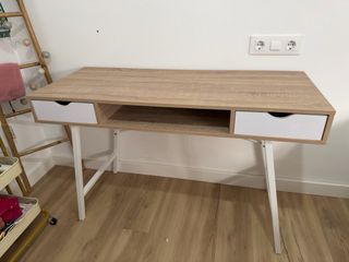 Escritorio madera y metal