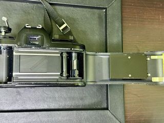 Nikon EM fotocamera reflex + 50mm f/1.8