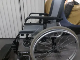 Silla ruedas plegable