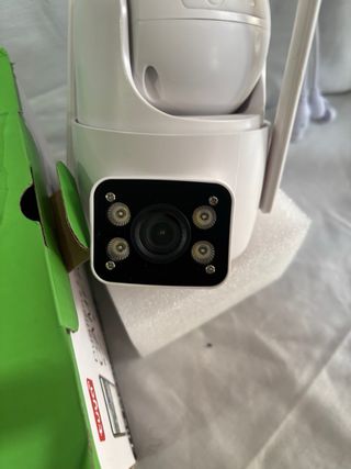 Cámara Seguridad WiFi 4K 8MP Tuya Smart Life