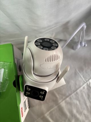 Cámara Seguridad WiFi 4K 8MP Tuya Smart Life