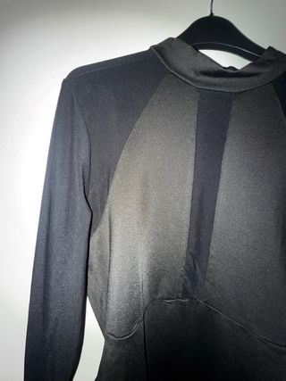 Body con aperture velate