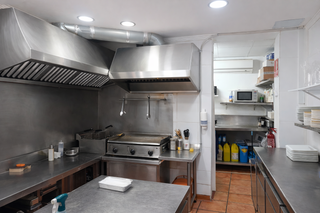 Traspaso restaurante reformado en El Carmen (Valen