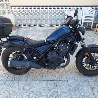 Honda CMX 500 Rebel Negra